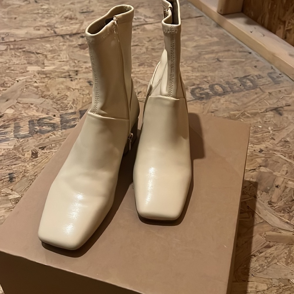 New Never Worn - image 2